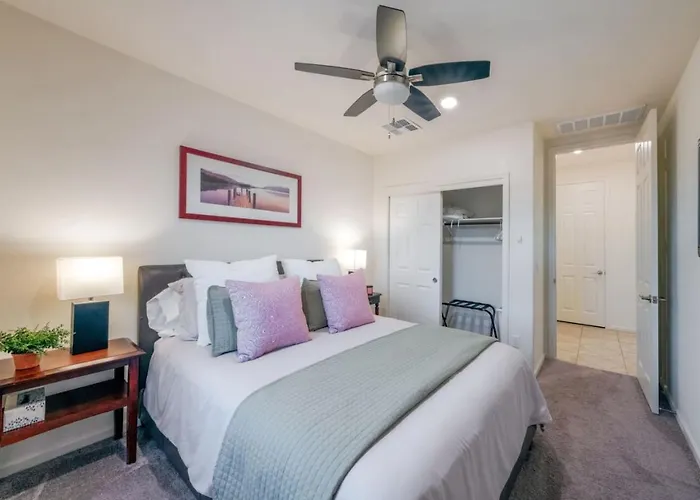 Oro Valley, Fenced, 2 Bedroom 2ba, Garage, Office Oro Valley
