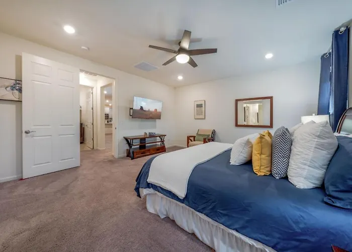 Oro Valley, Fenced, 2 Bedroom 2ba, Garage, Office * Oro Valley