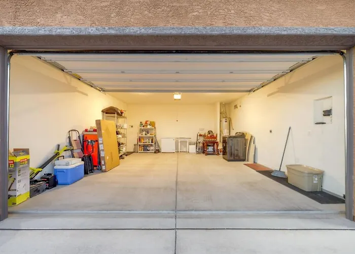 Oro Valley, Fenced, 2 Bedroom 2ba, Garage, Office Oro Valley