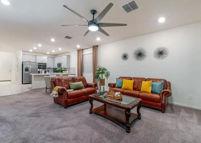 Oro Valley, Fenced, 2 Bedroom 2ba, Garage, Office *